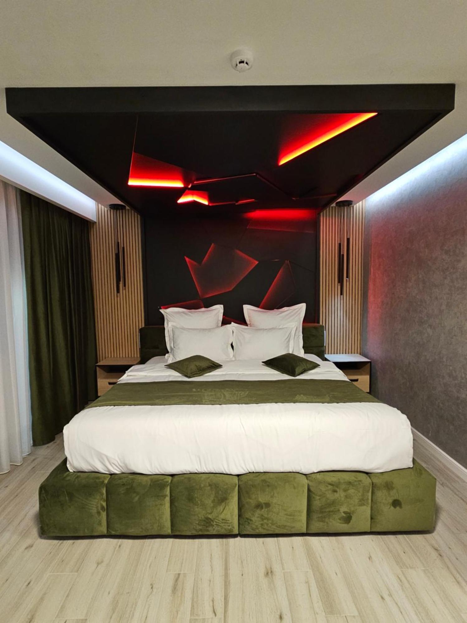 Monarc Boutique Aparthotel - Self Check-In Visan Exterior photo