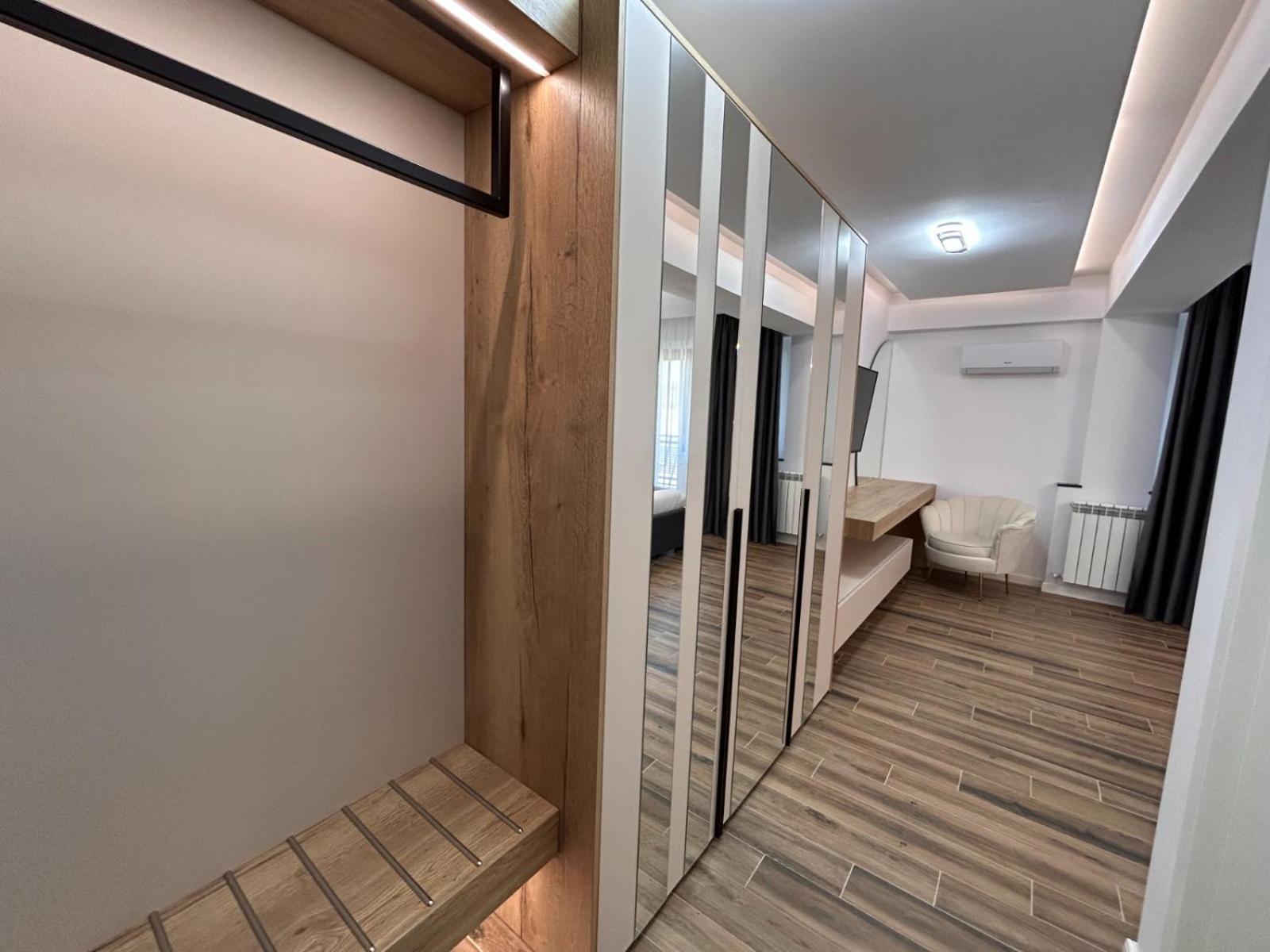 Monarc Boutique Aparthotel - Self Check-In Visan Exterior photo