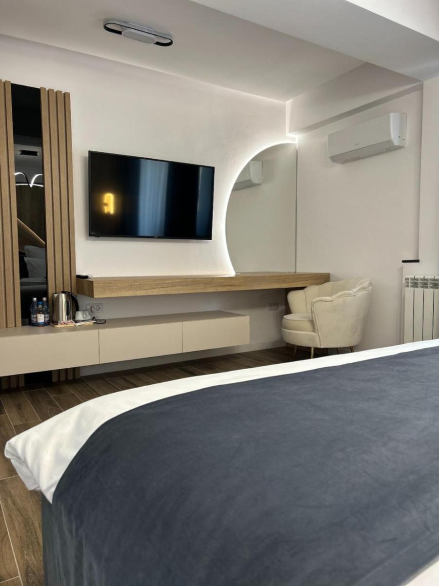 Monarc Boutique Aparthotel - Self Check-In Visan Exterior photo