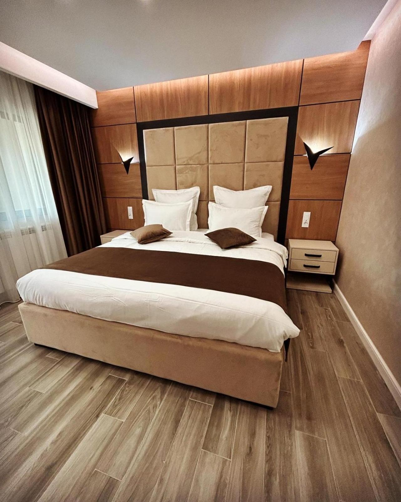 Monarc Boutique Aparthotel - Self Check-In Visan Exterior photo
