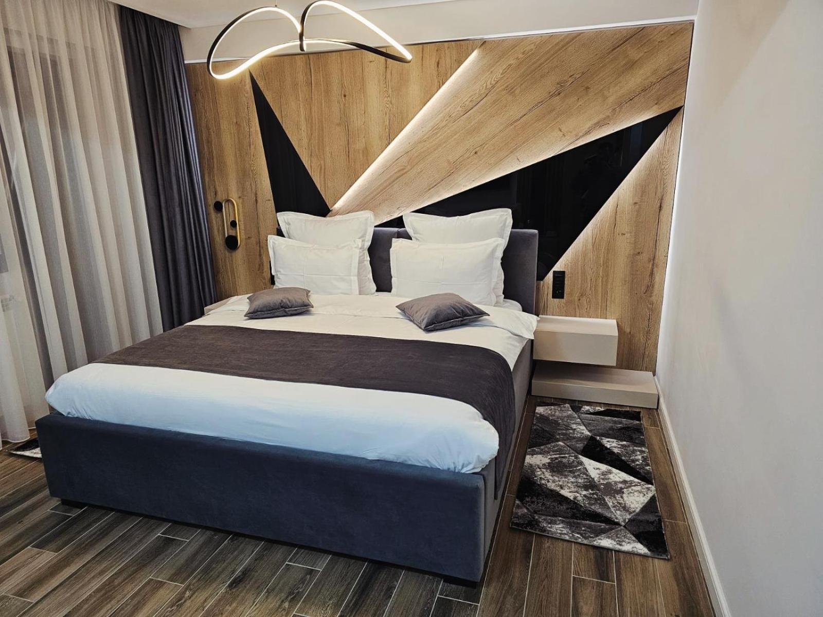 Monarc Boutique Aparthotel - Self Check-In Visan Exterior photo